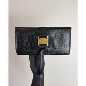 B47 Salvatore Ferragamo Vara Leather Long Bifold Wallet  Classic Chic Elegant